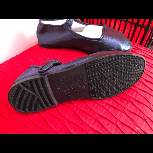 NWOT - Free with 50$ order, Mary Janes - Picture 2 of 3